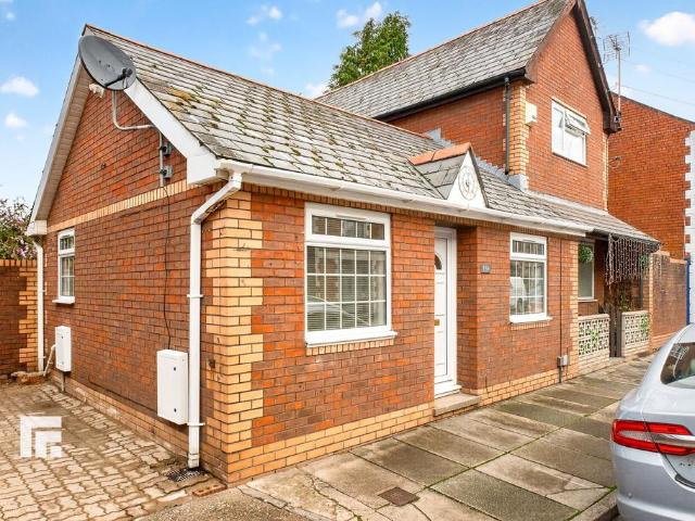 1 bedroom semi detached bungalow for sale