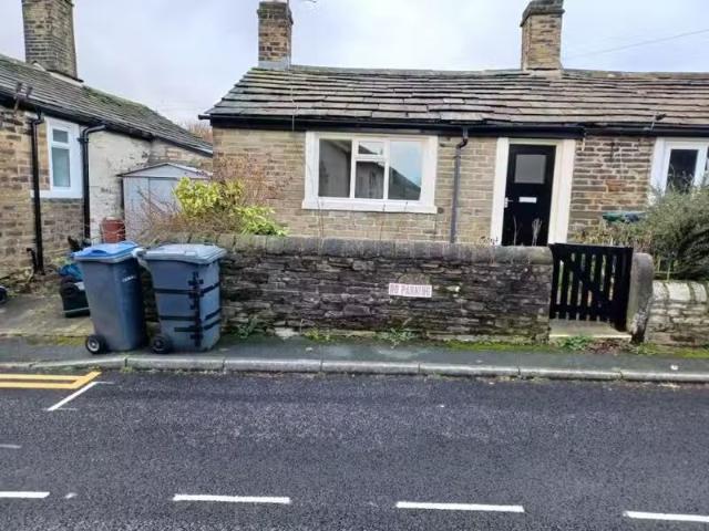 1 bedroom semi detached bungalow for rent in New House Lane, C.