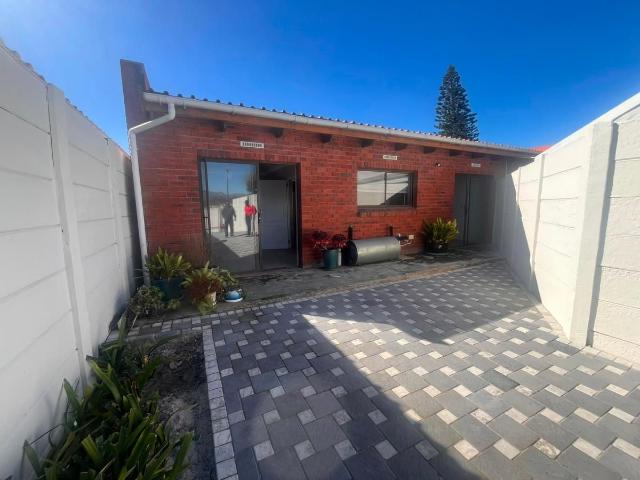 1 Bedroom semi detached cottage to rent in Ottery, Cape Town