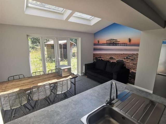 1 Bedroom Semi Detached House