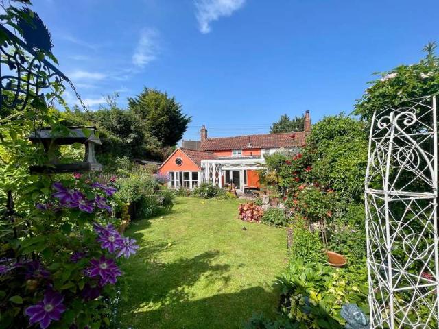 1 Bedroom Semi Detached House