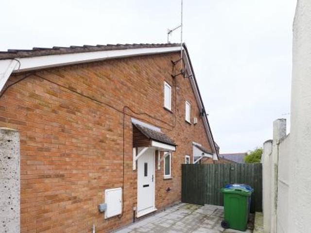 1 bedroom Semi detached house To Let