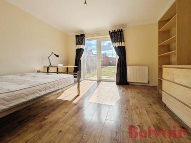 1 bedroom Semi detached house To Let