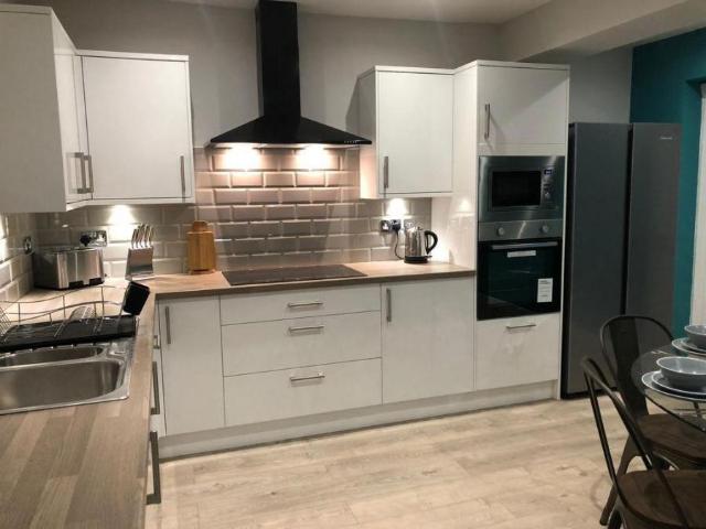 1 bedroom Semi detached house To Let