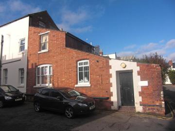 1 Bedroom Semi Detached House To Rent In Flat, Oxford Street, CV32
