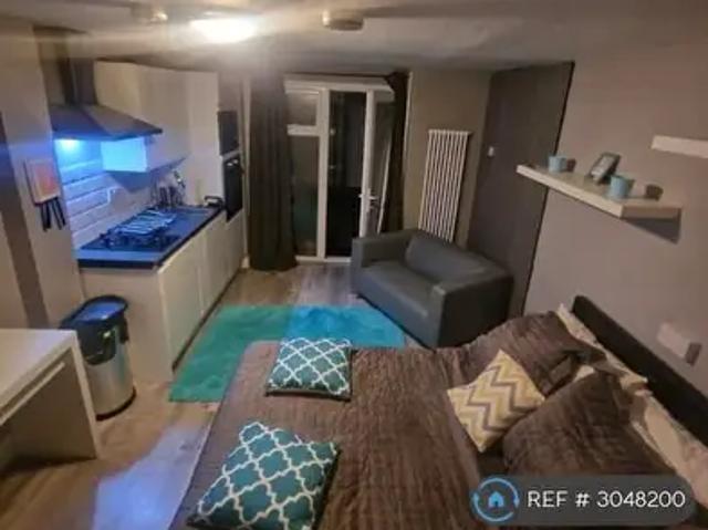 1 Bedroom Semi Detached House To Rent In Wellsford Avenue, Solihull, B92