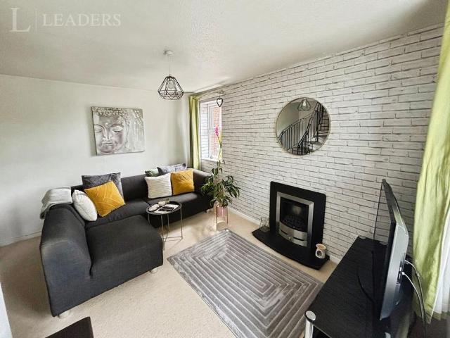 1 bedroom semi detached house to rent