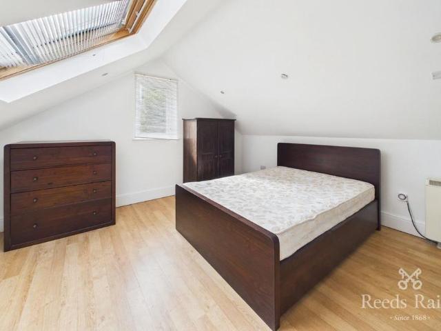 1 bedroom semi detached house to rent
