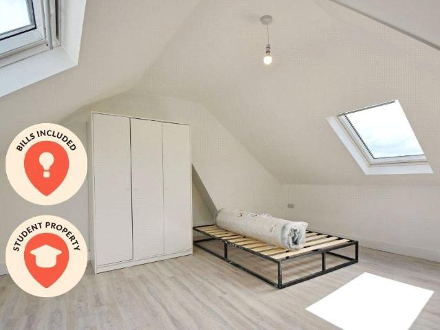 1 bedroom semi detached house to rent