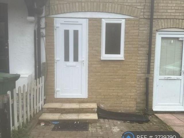 1 bedroom semi detached house to rent