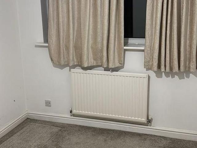 1 bedroom semi detached house to rent