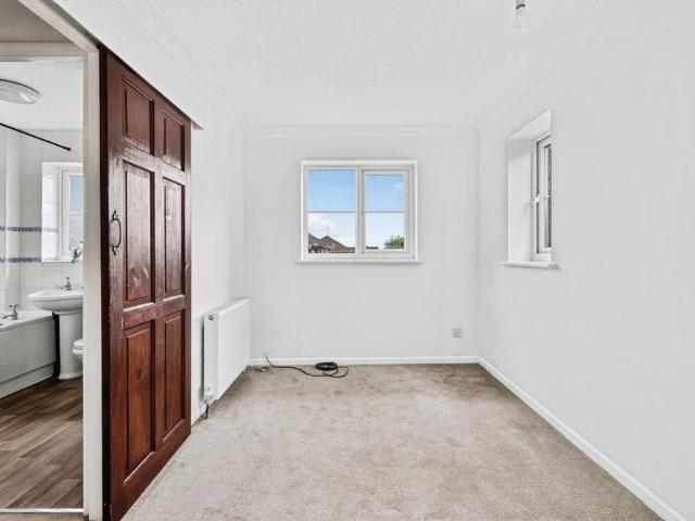 1 bedroom semi detached house to rent