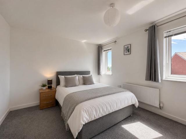 1 bedroom semi detached house to rent