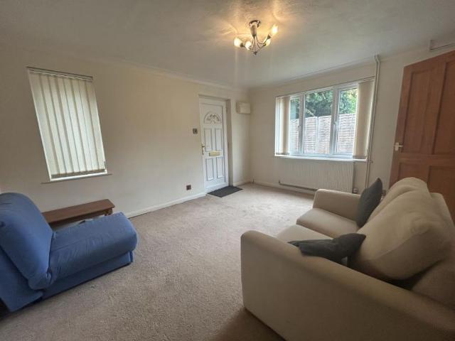 1 bedroom semi detached house to rent