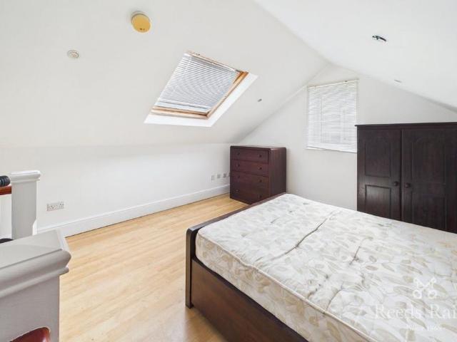 1 bedroom semi detached house to rent