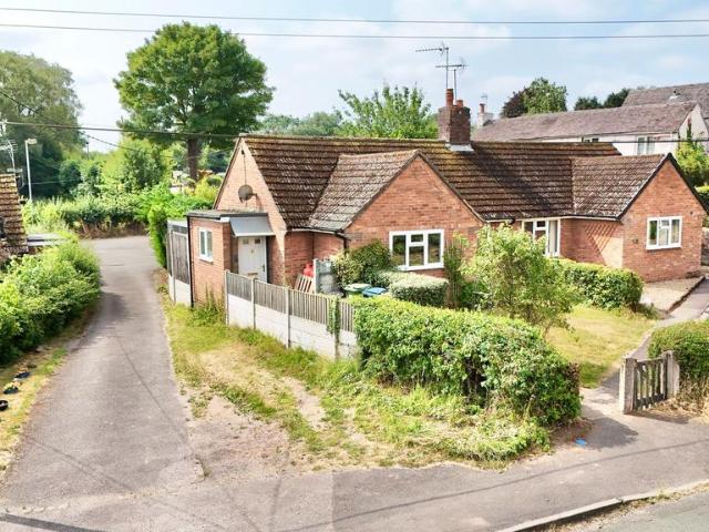 1 bedroom semi detached house to rent