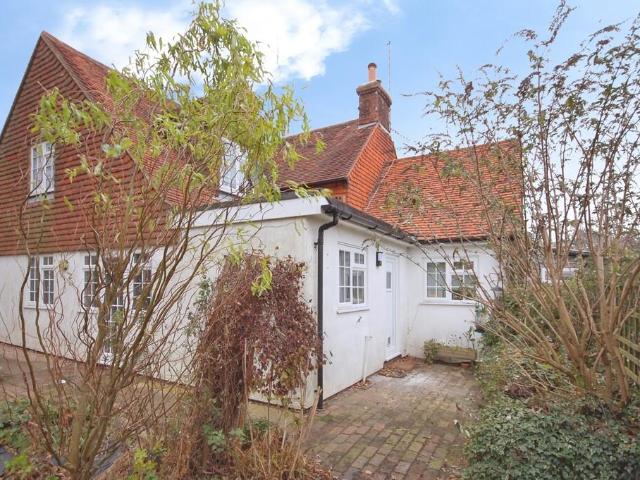 1 bedroom semi detached house to rent