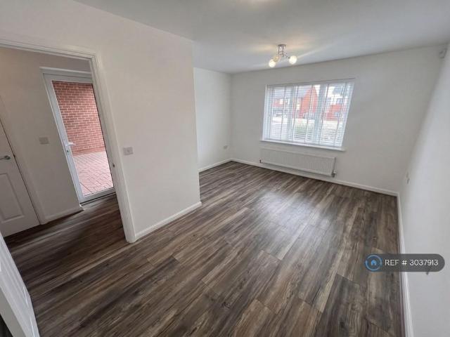 1 bedroom semi detached house to rent