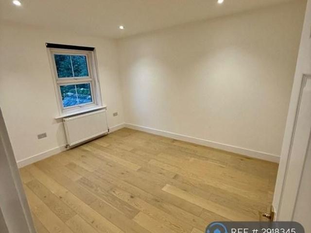 1 bedroom semi detached house to rent