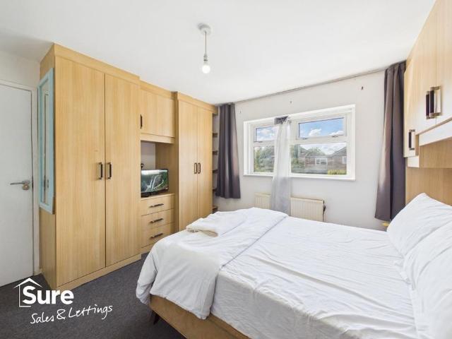 1 bedroom semi detached house to rent