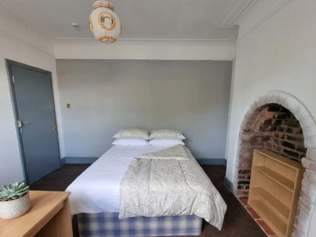 1 bedroom semi detached house to rent