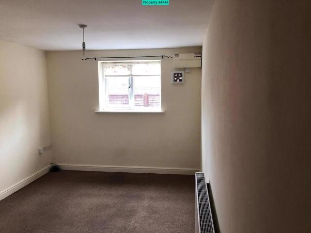 1 bedroom semi detached house to rent