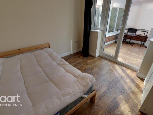 1 bedroom semi detached house to rent