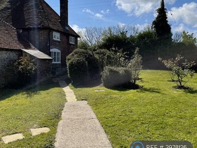 1 bedroom semi detached house to rent