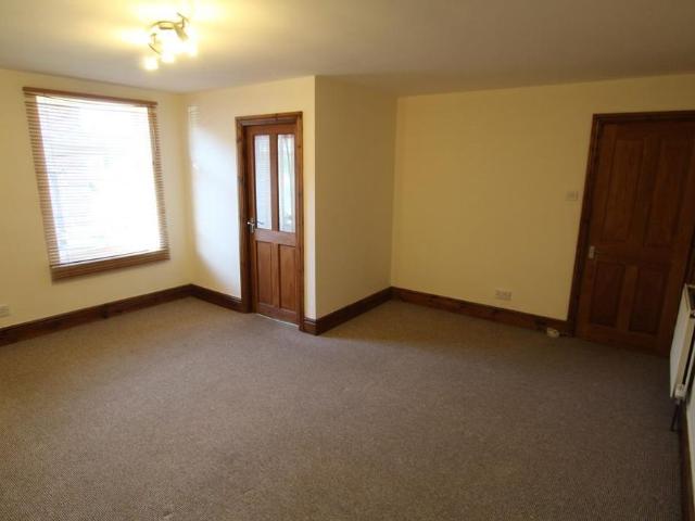 1 bedroom semi detached house to rent