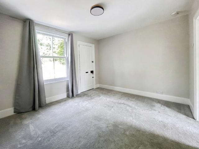 1 bedroom semi detached house to rent