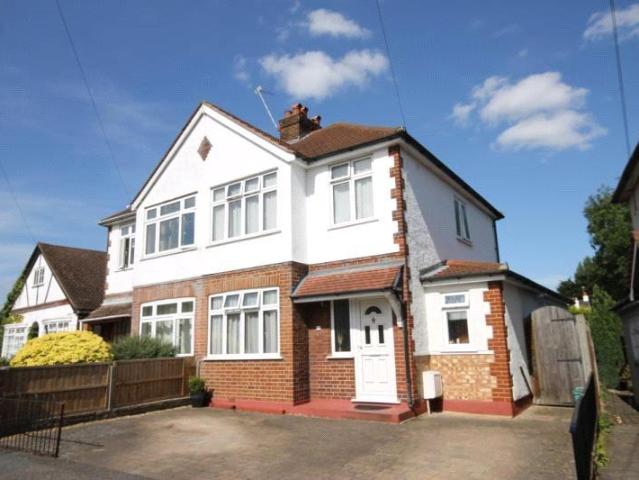 1 bedroom semi detached house to rent