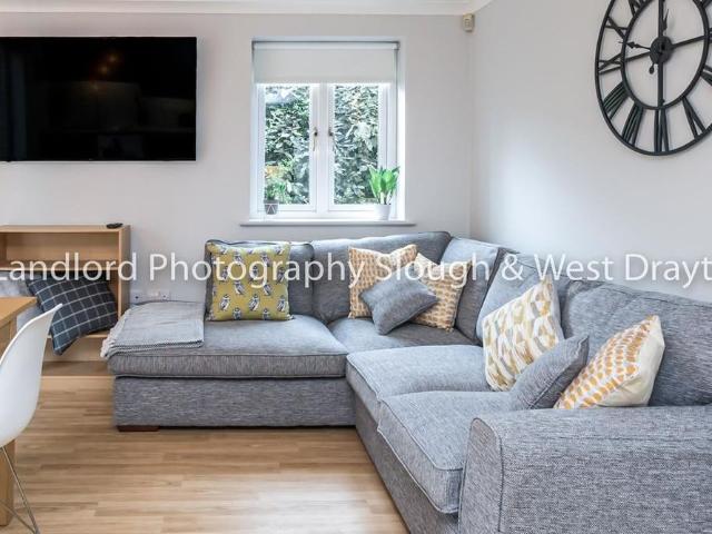 1 bedroom semi detached house to rent