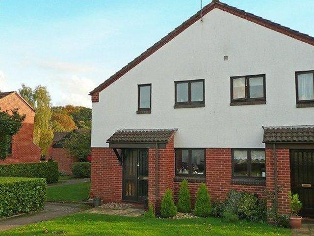1 bedroom semi detached house to rent