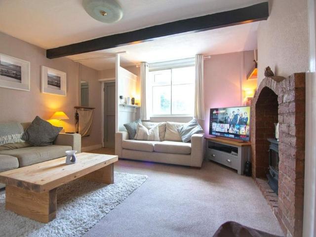 1 bedroom semi detached house to rent