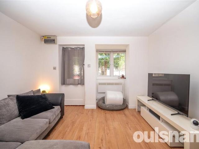 1 bedroom semi detached house to rent