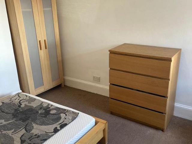 1 bedroom semi detached house to rent