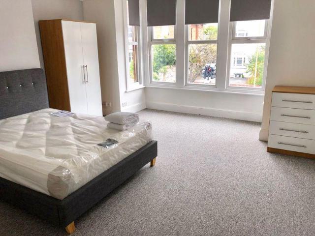 1 bedroom semi detached house to rent