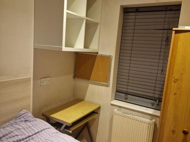1 bedroom semi detached house to rent