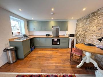 1 bedroom semi detached house to rent