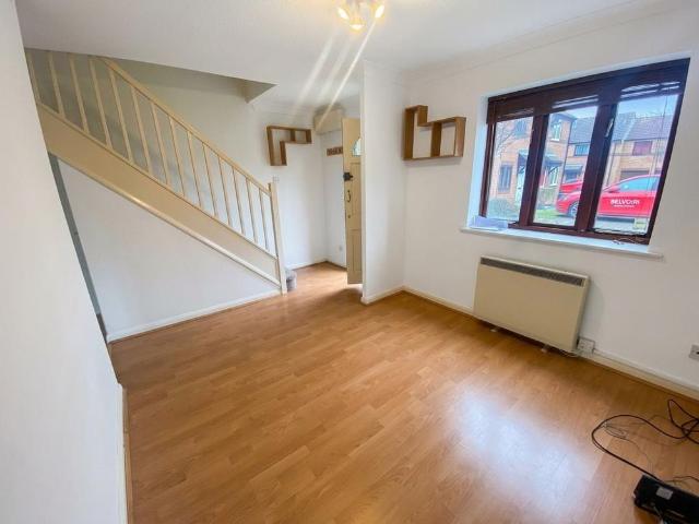 1 bedroom semi detached house to rent