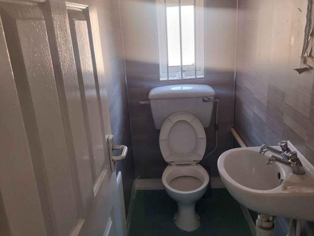 1 bedroom semi detached house to rent