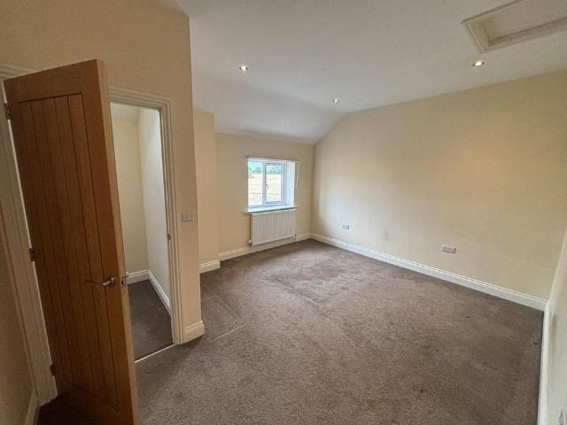 1 bedroom semi detached house to rent