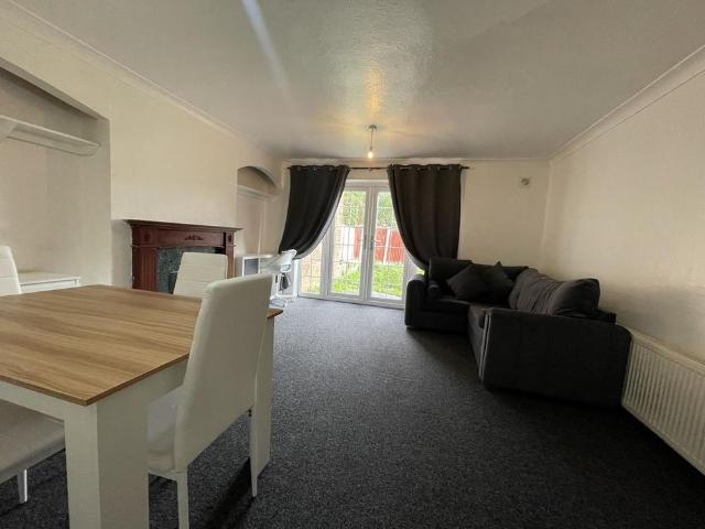 1 bedroom semi detached house to rent