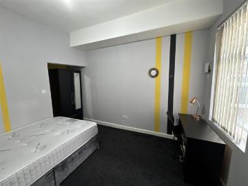 1 bedroom semi detached house to rent