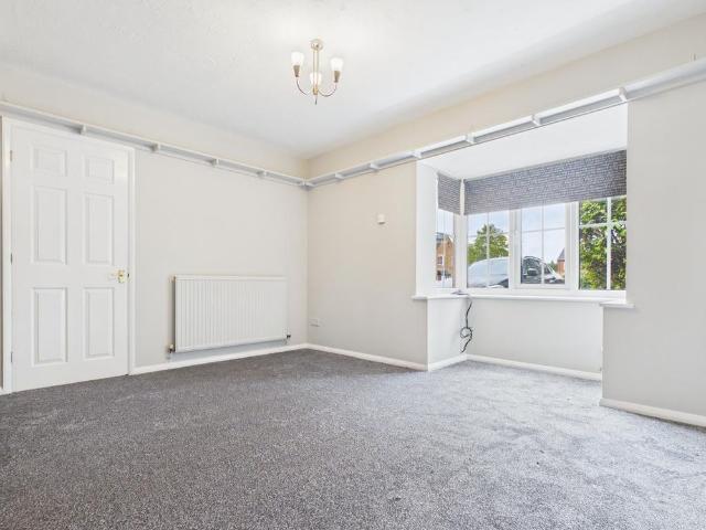 1 bedroom semi detached house to rent