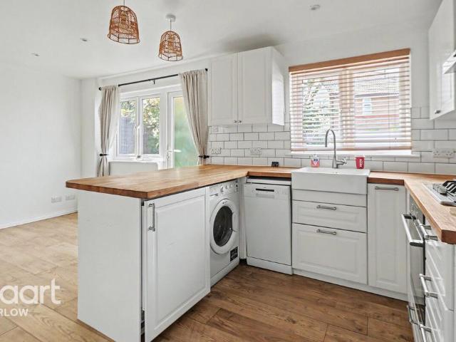 1 bedroom semi detached house to rent