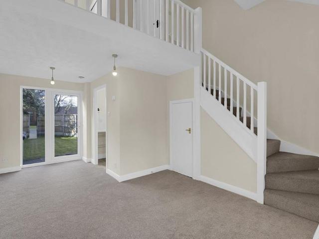 1 bedroom semi detached house to rent