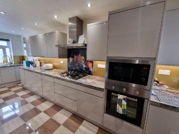 1 bedroom semi detached house to rent