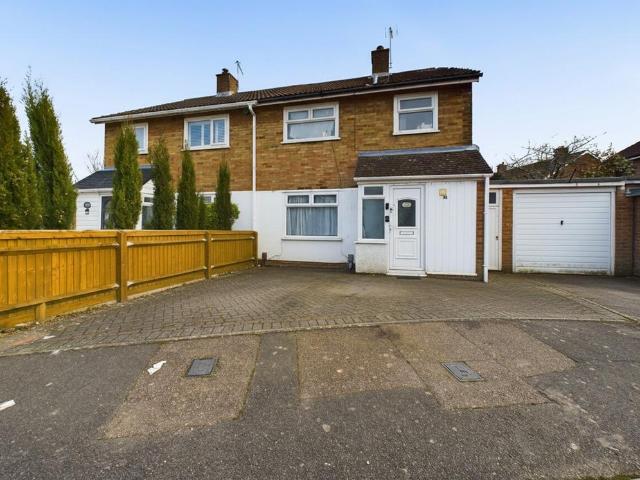 1 bedroom semi detached house to rent