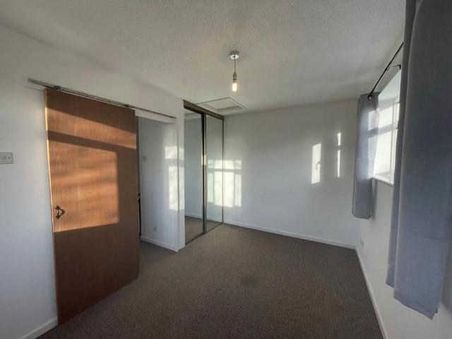 1 bedroom semi detached house to rent